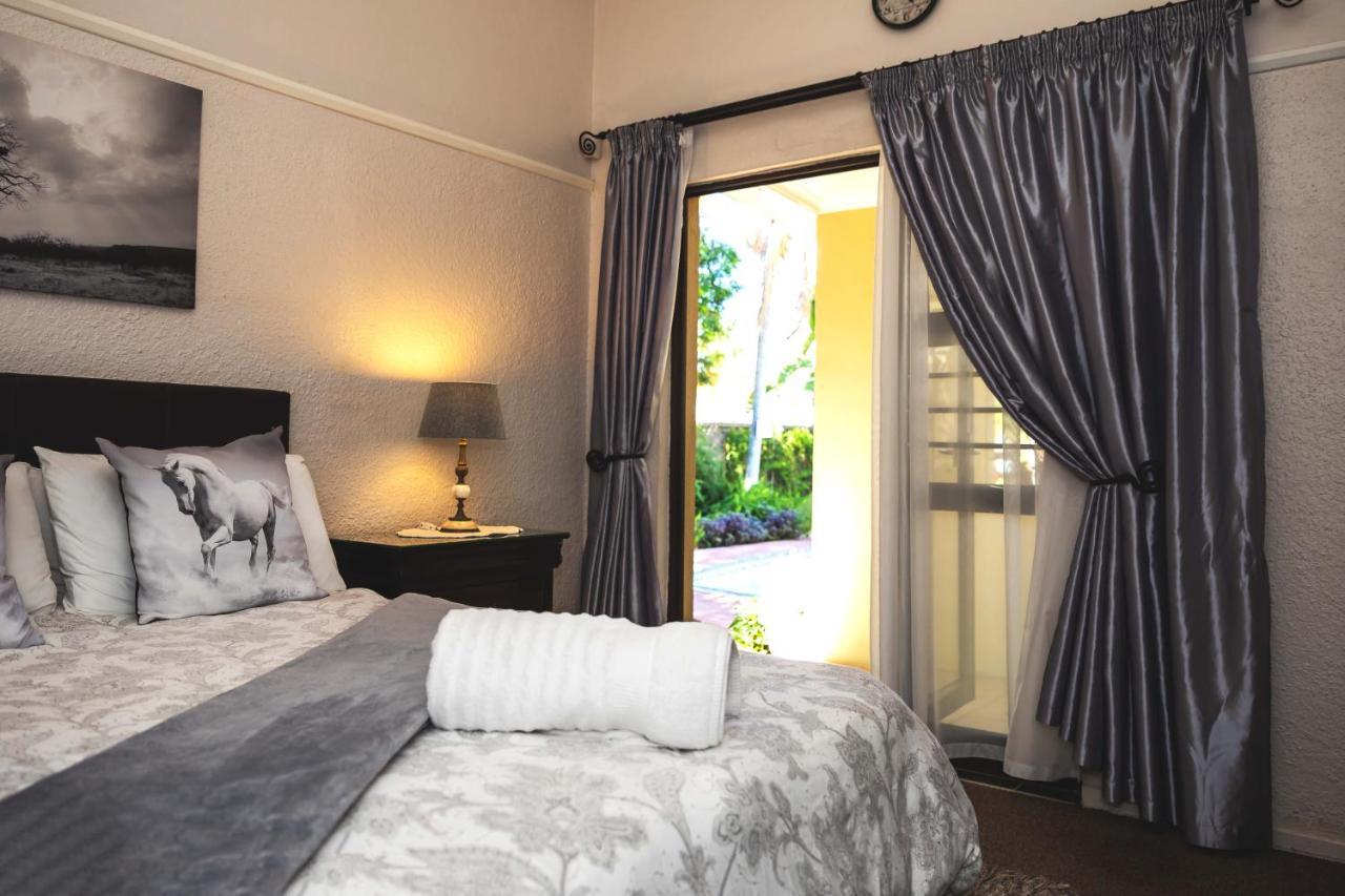 Bed and Breakfast Be My Guest à Upington Extérieur photo