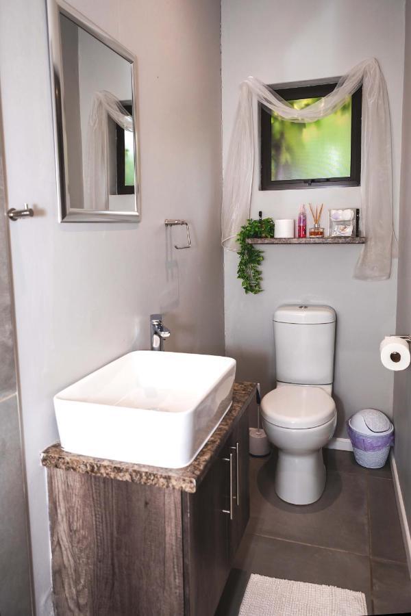 Bed and Breakfast Be My Guest à Upington Extérieur photo